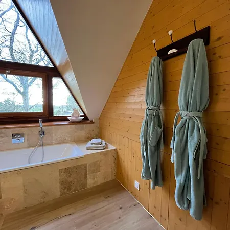 Atelier, Cosy Et Moderne & Terrasse Avec Jacuzzi アパート Soucelles